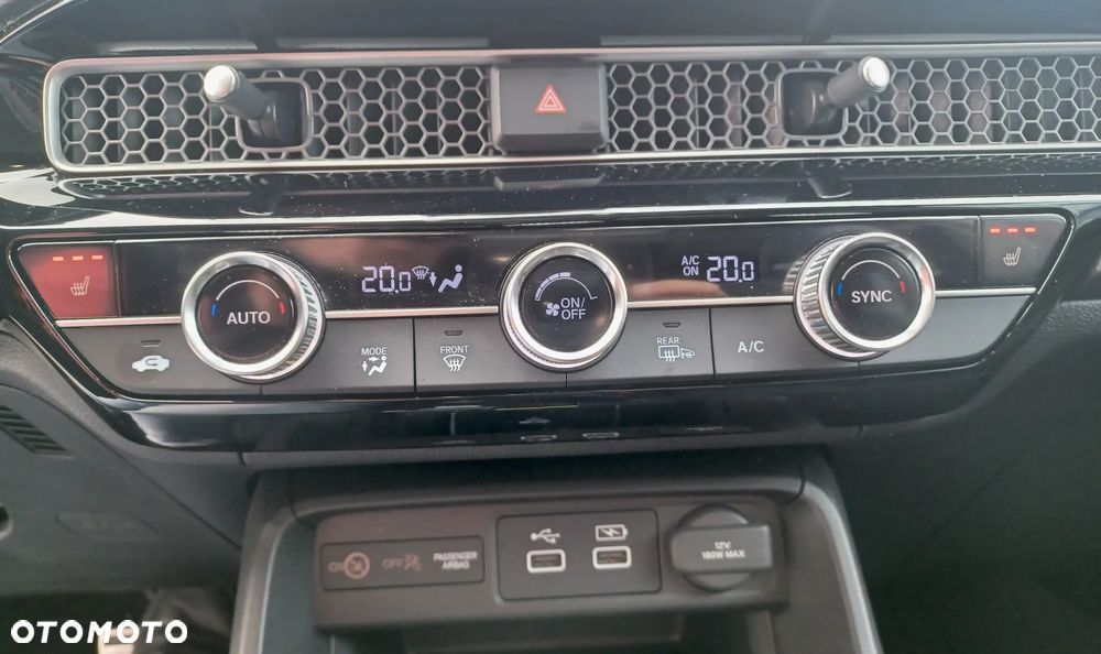 Honda Civic 2.0 i-MMD Advance BSI CVT - 18