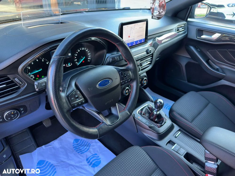 Ford Focus Turnier 1.0 EcoBoost Start-Stopp-System ST-LINE - 14