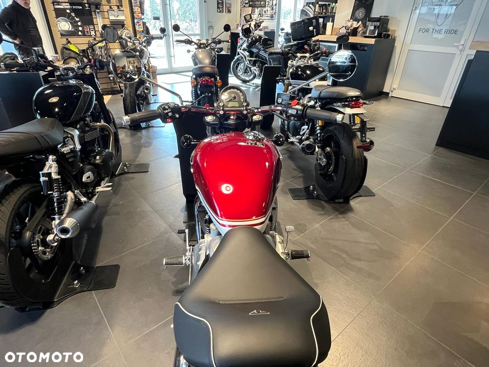 Triumph Speedmaster - 22