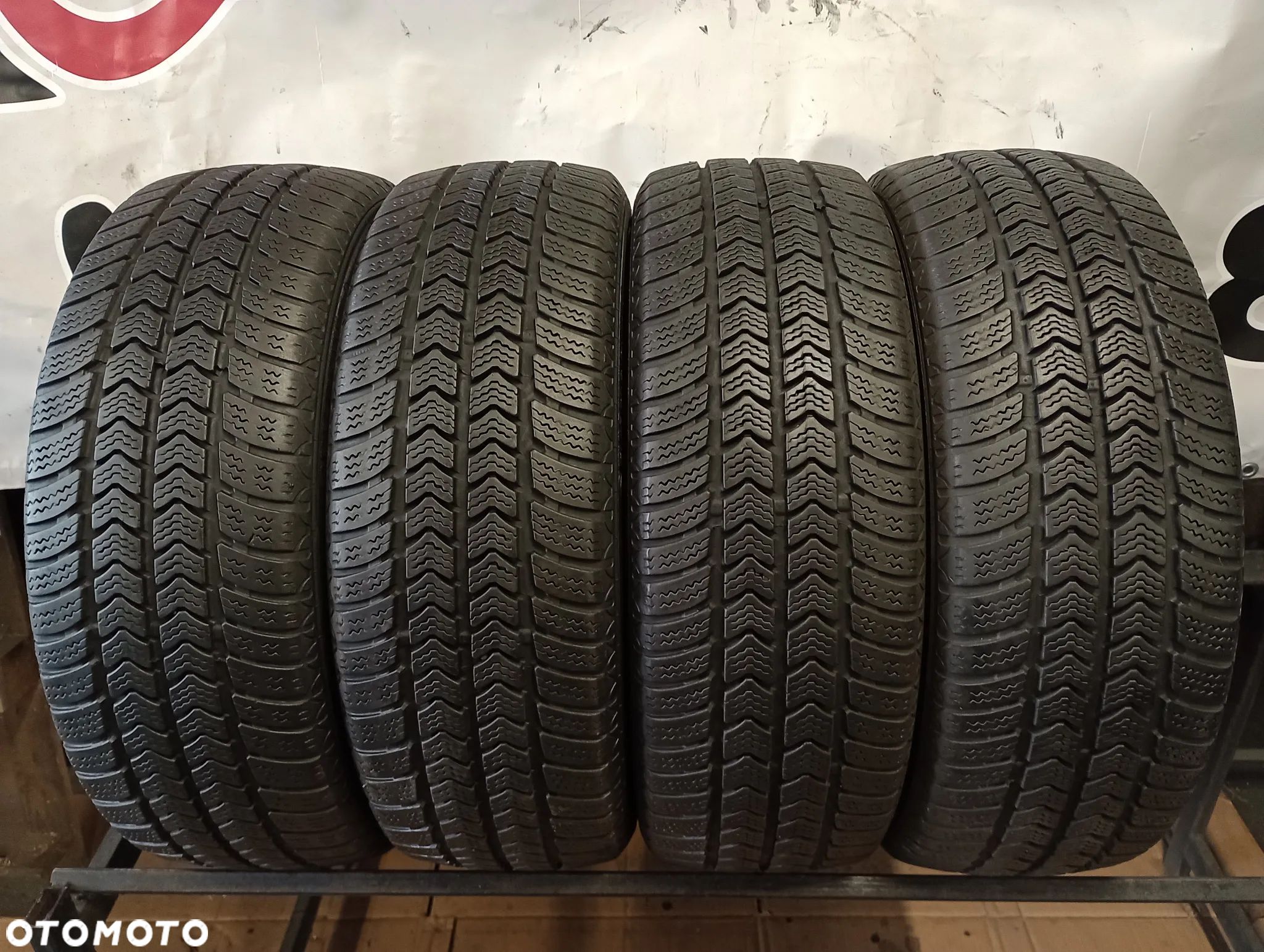 OPONY ZIMOWE WZMACNIANE 4x 195/60 R16C 99T SEMPERIT VAN-GRIP 2 - 1