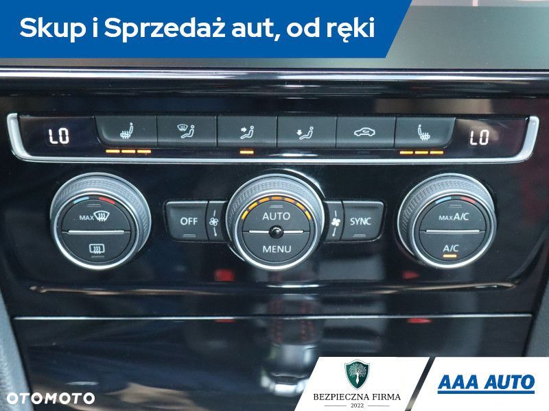 Volkswagen Golf - 14