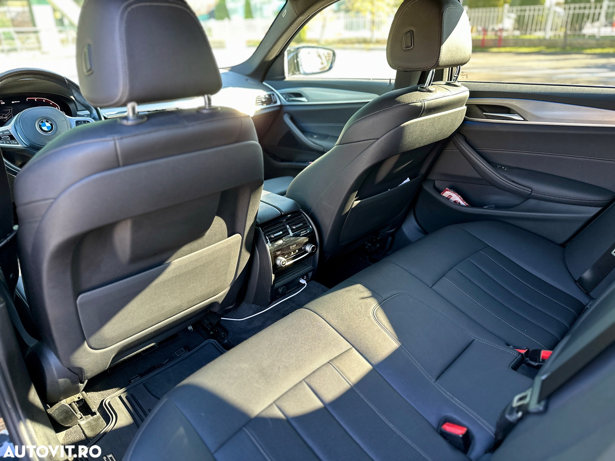 BMW Seria 5 530e xDrive AT PHEV - 12