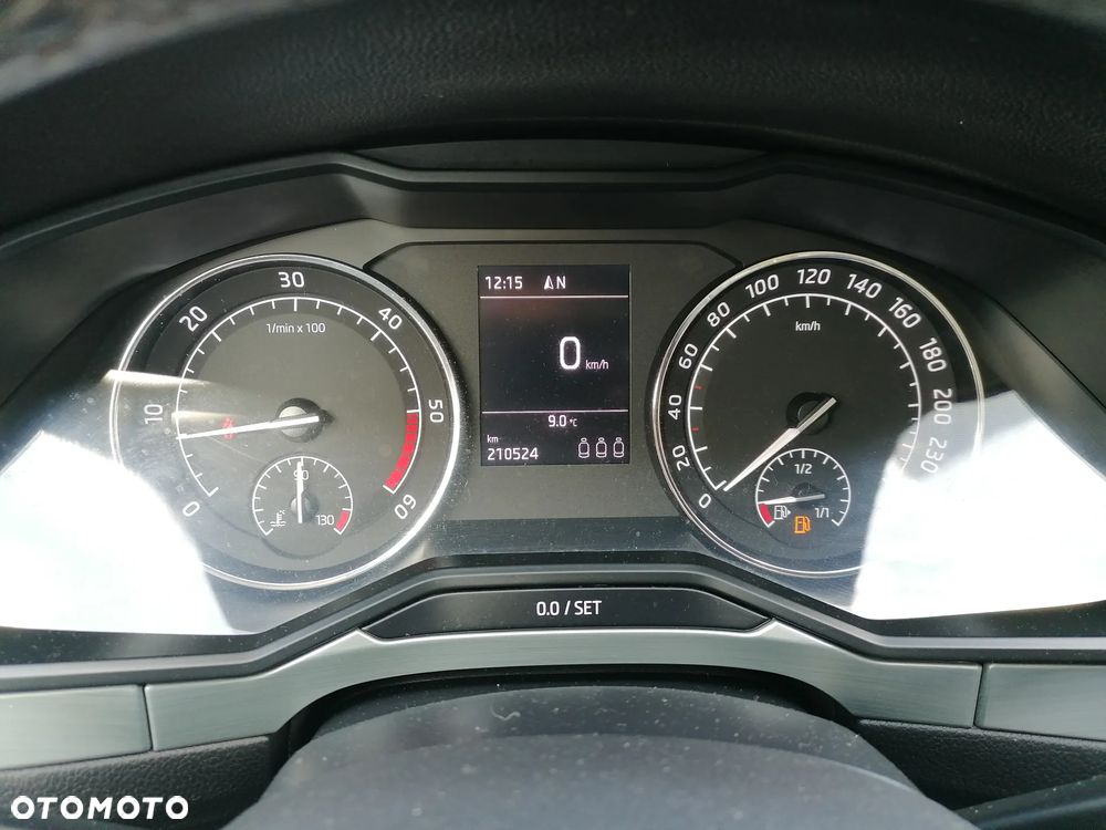 Skoda Superb 2.0 TDI Ambition - 9