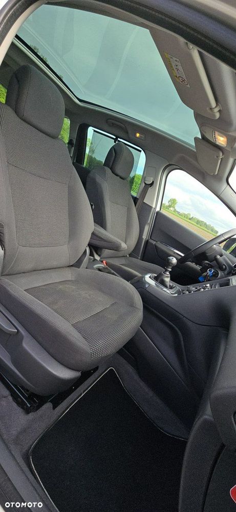 Peugeot 5008 - 32
