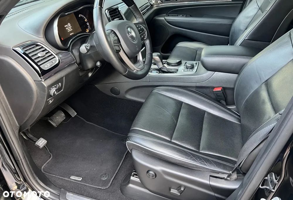 Jeep Grand Cherokee - 8