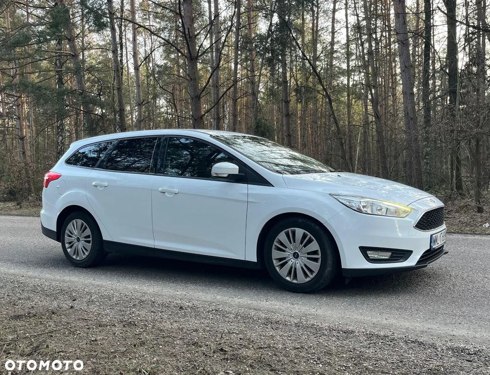 Ford Focus 1.5 TDCi SYNC Edition ASS PowerShift - 2