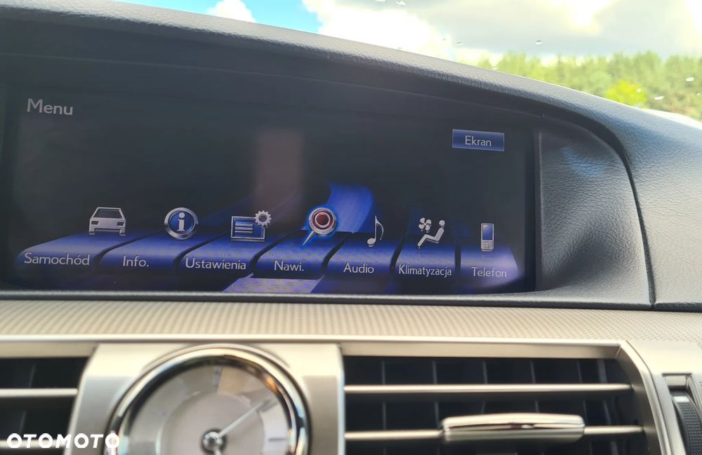 Lexus LS 600h F Sport - 28