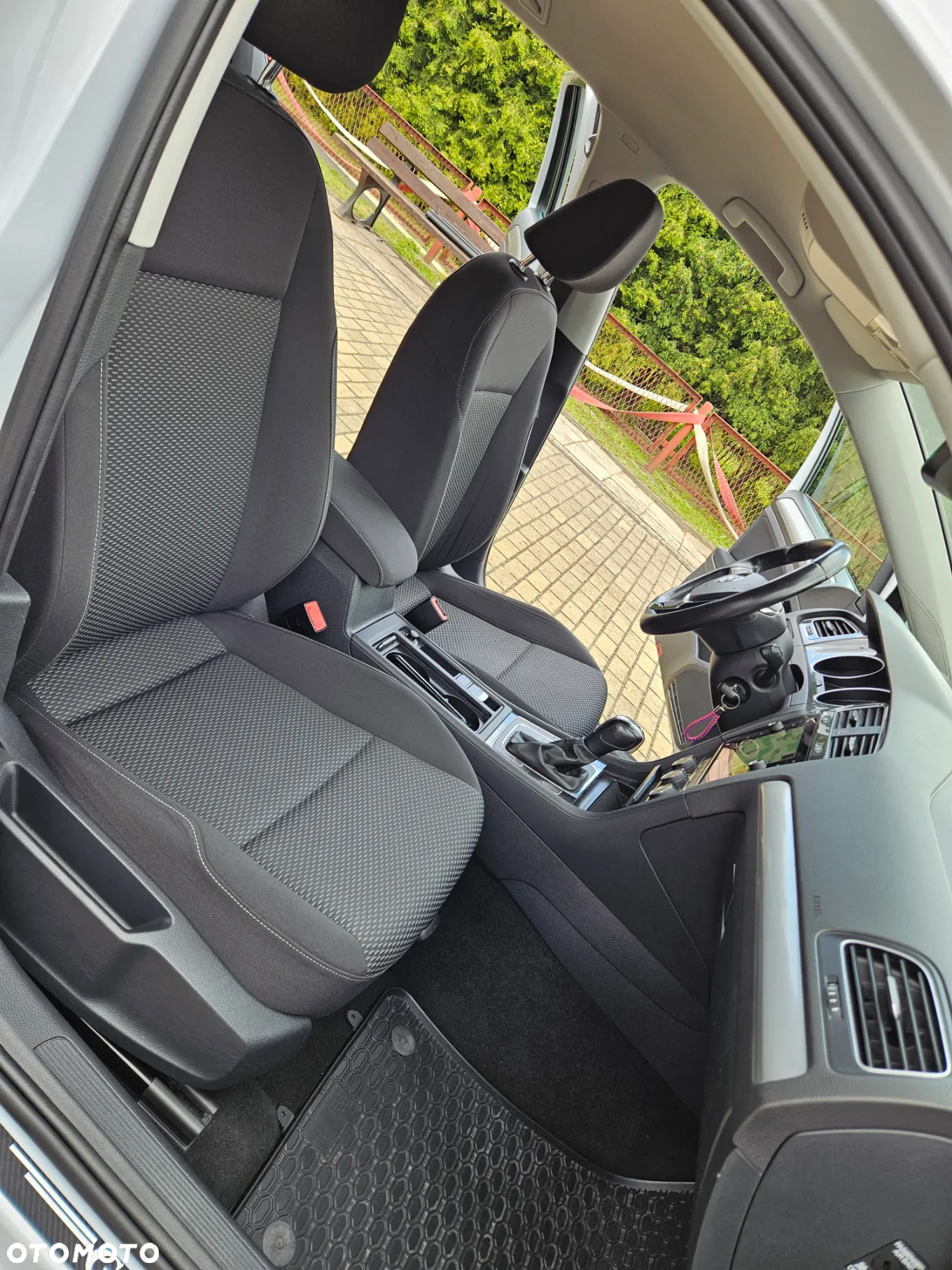 Volkswagen Golf VII 1.6 TDI BMT Comfortline DSG - 31