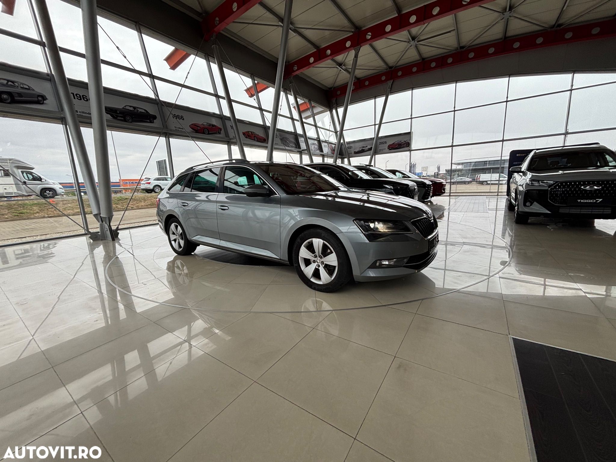 Skoda Superb Combi 2.0 TDI DSG Active - 1