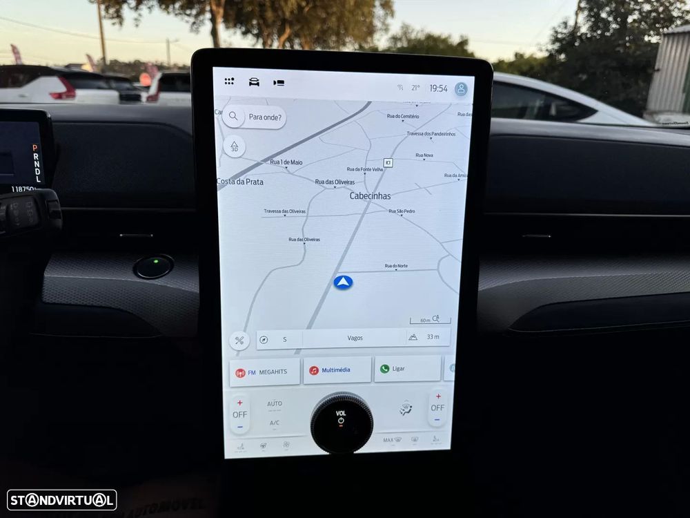 Ford Mustang Mach-E 75.7 kWh Premium AWD - 11