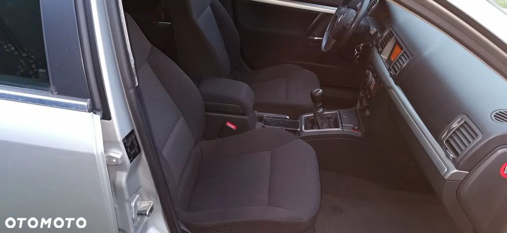 Opel Vectra 1.9 CDTI Cosmo - 17