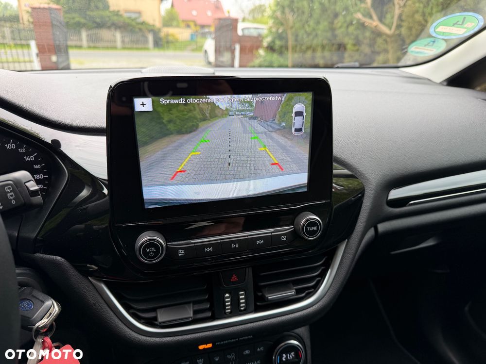 Ford Fiesta - 12