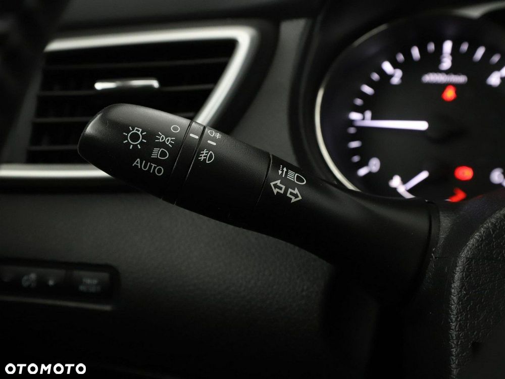 Nissan X-Trail 1.6 DCi N-Connecta - 31