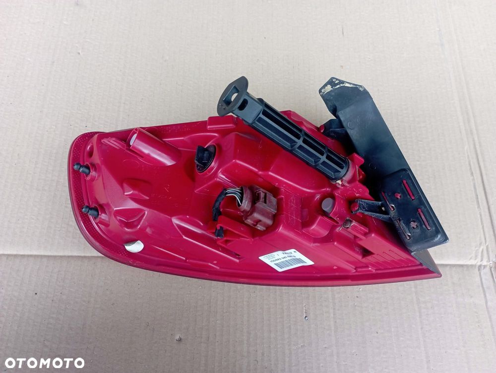 AUDI A4 B8 LAMPA PRAWA TYŁ TYLNA 8K9945096D - 2