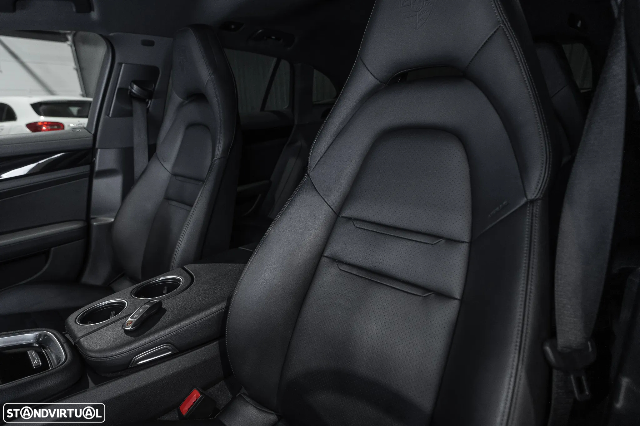 Porsche Panamera Sport Turismo 4 E-Hybrid Platinum Edition - 25