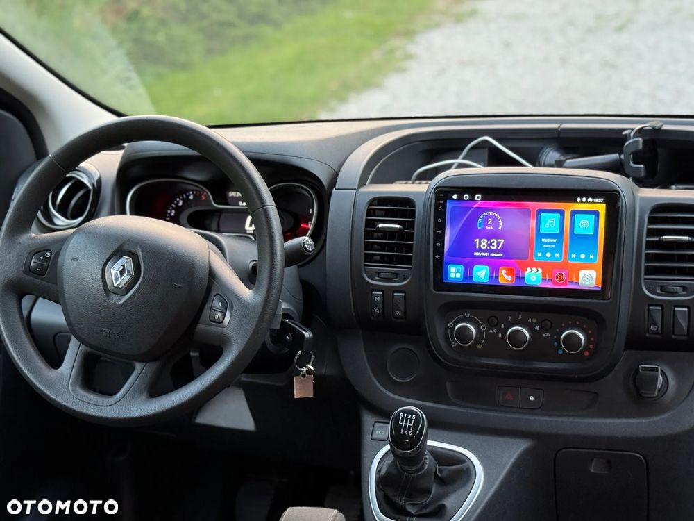 Renault Trafic - 10