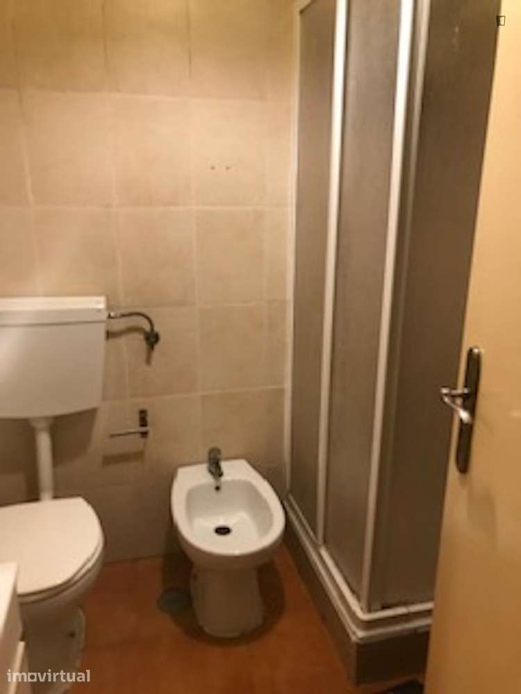 Quarto - localizado em Amadora Lisbon - Grande imagem: 5/10