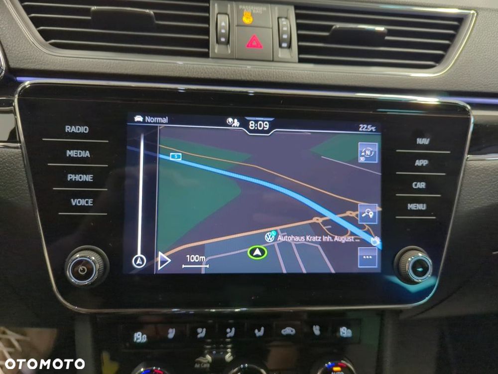Skoda Superb 2.0 TDI L&K DSG7 - 9