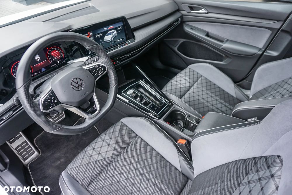 Volkswagen Golf 1.5 eTSI mHEV R-Line DSG - 24
