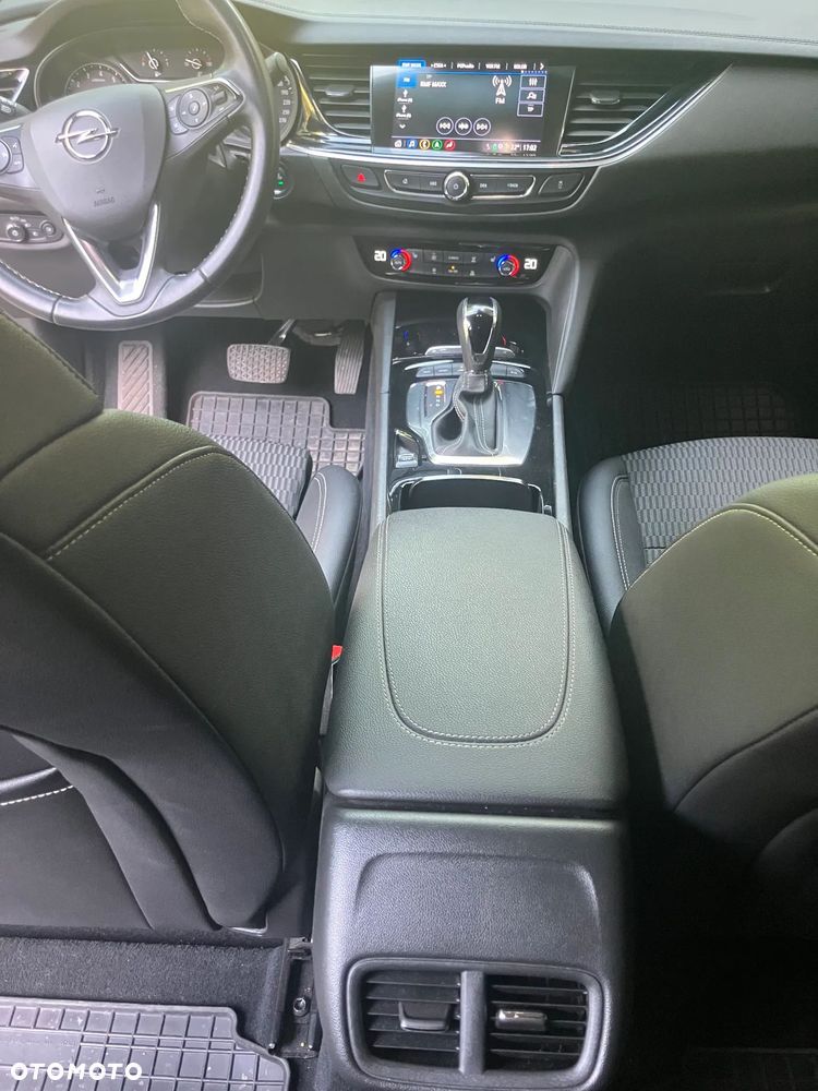 Opel Insignia 1.6 T Innovation S&S - 8
