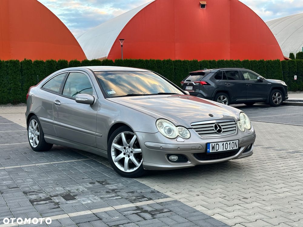 Mercedes-Benz C-Class 2007 photo 4