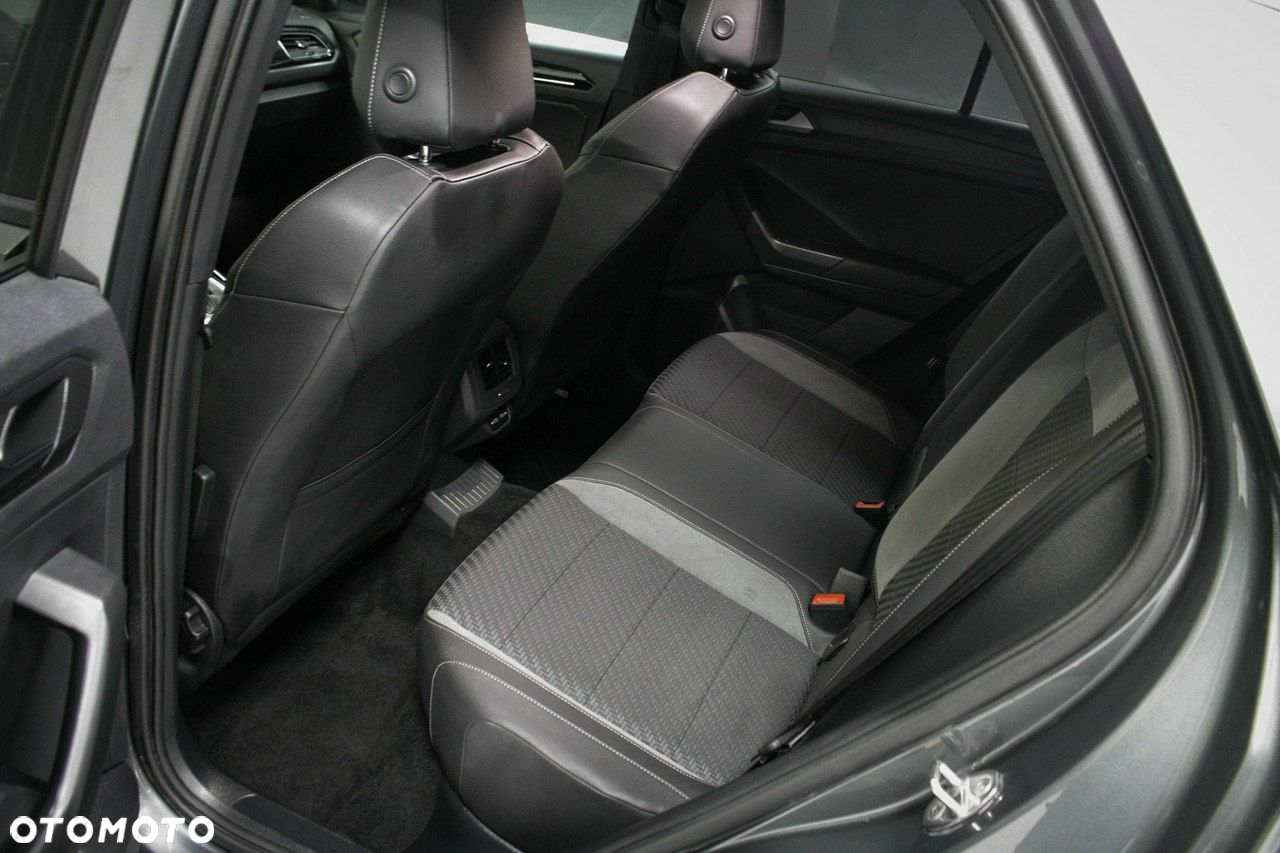 Volkswagen T-Roc - 29