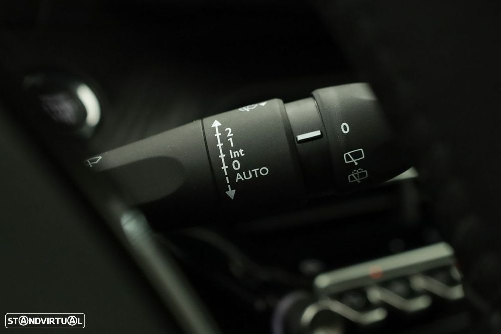 Peugeot e-2008 54 kWh Allure - 20