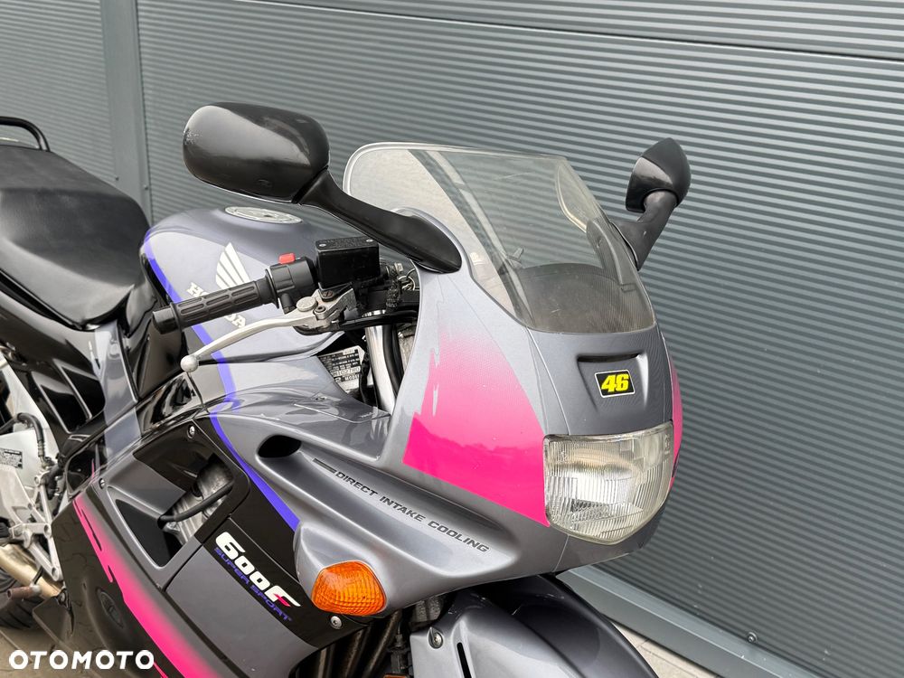 Honda CBR - 7