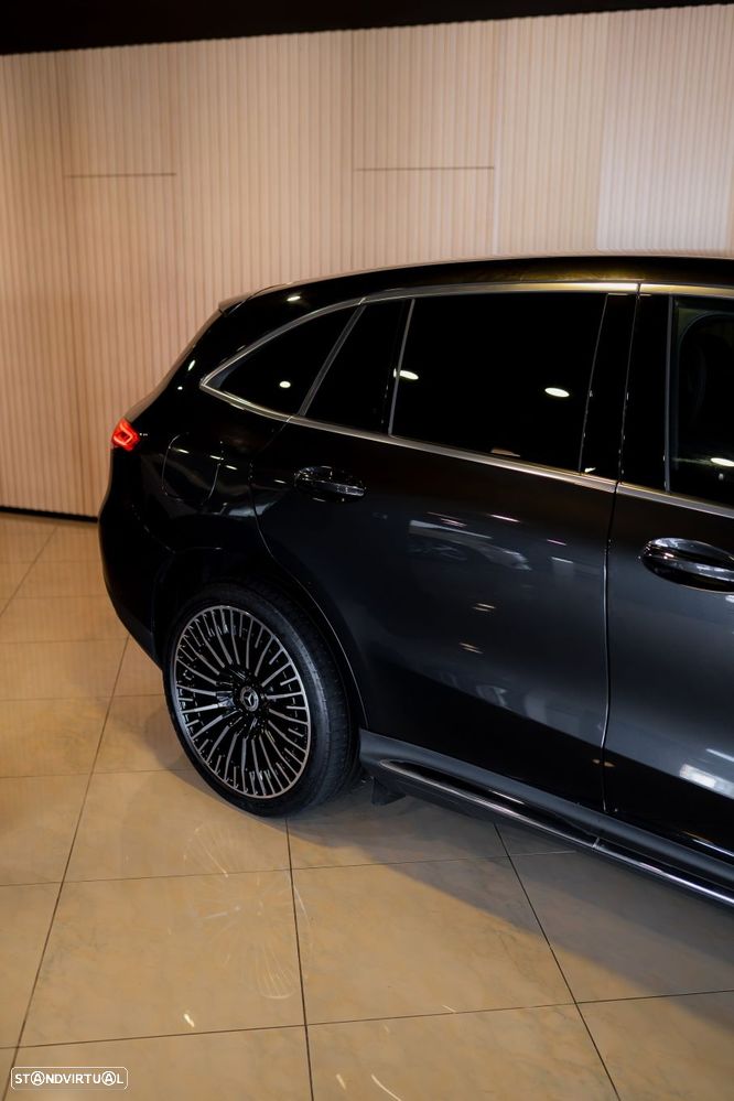 Mercedes-Benz EQC 400 4Matic AMG Line - 11
