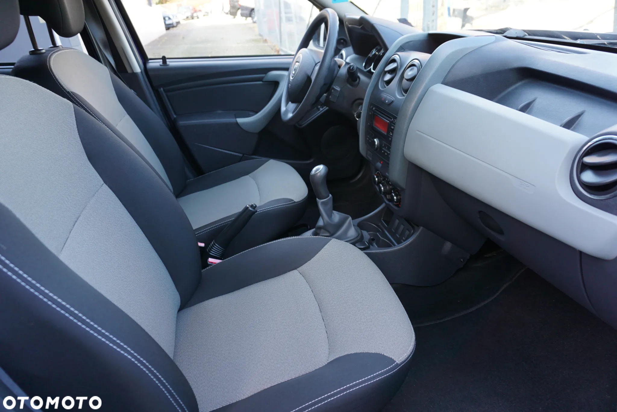 Dacia Duster 1.6 16V 4x2 Essentiel - 13