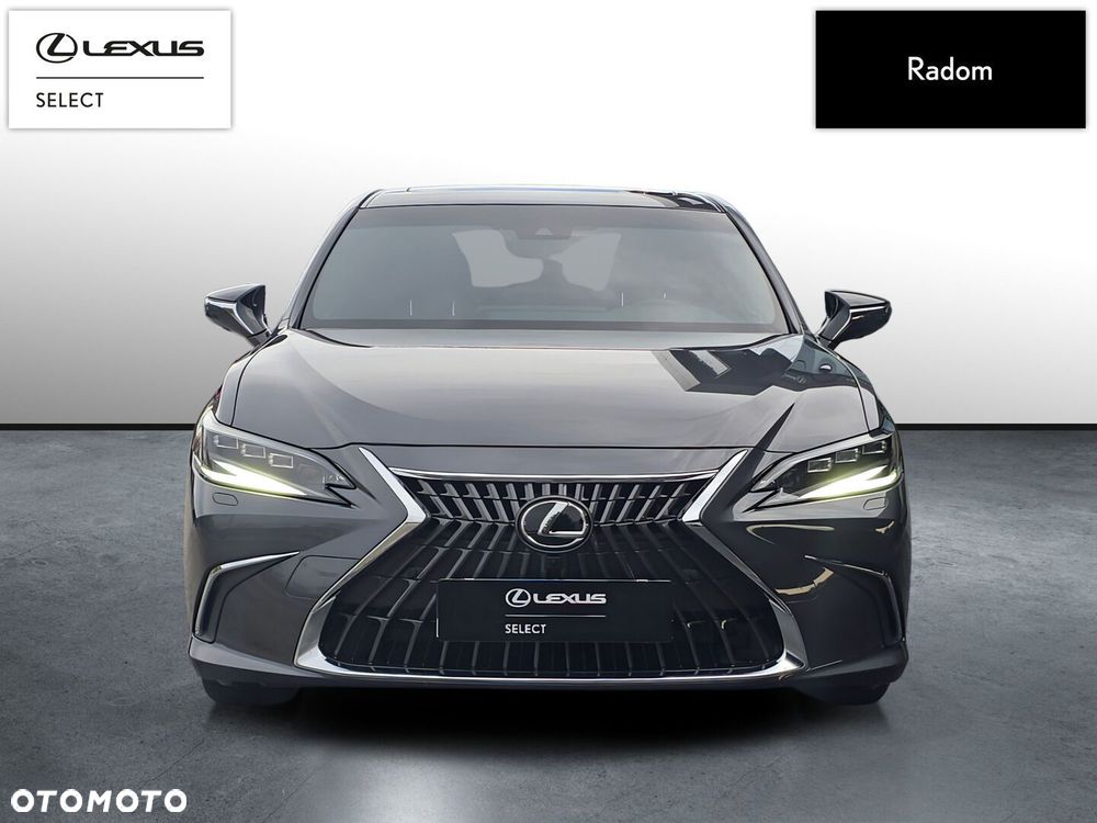 Lexus ES 2025