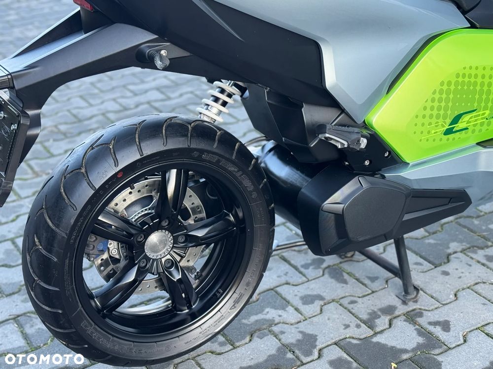 BMW CE 04 - 10