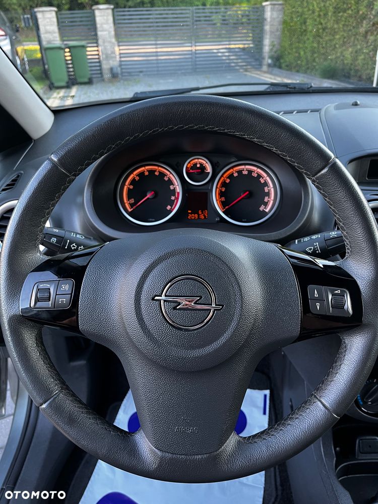 Opel Corsa 1.2 16V Cosmo - 14