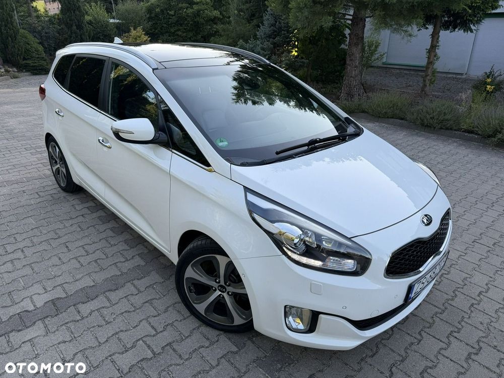 Kia Carens - 30