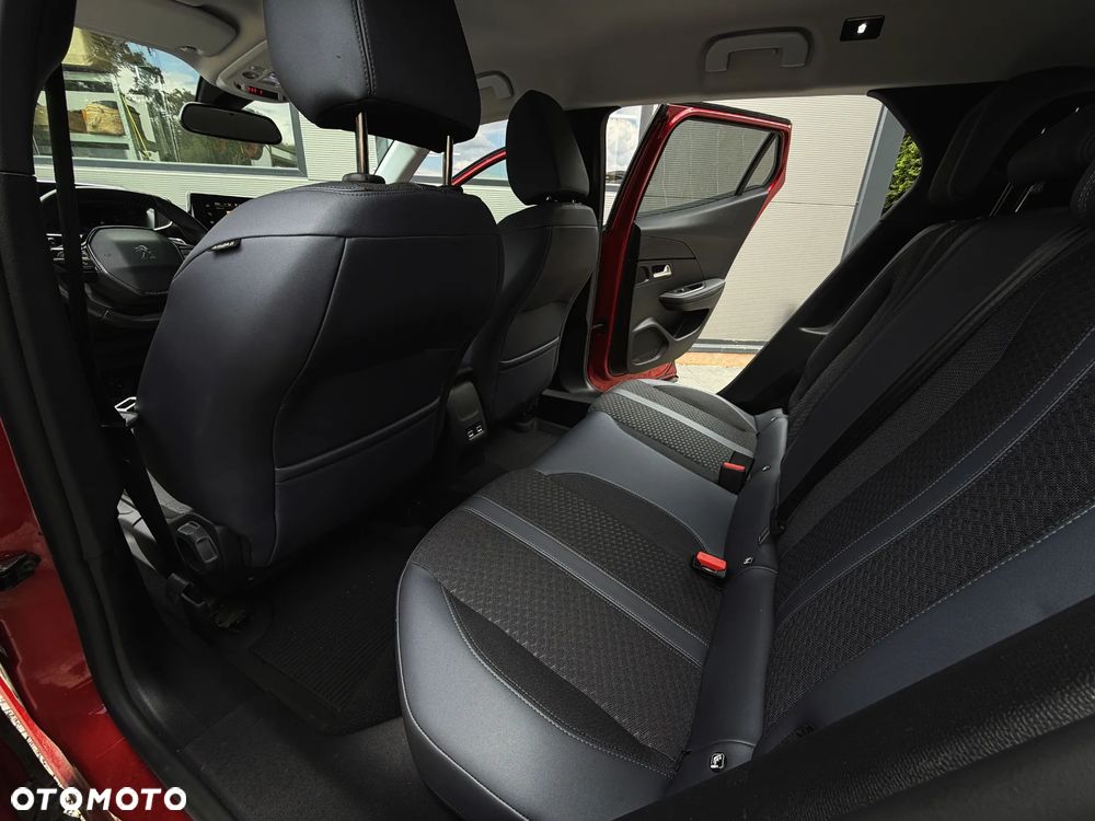 Peugeot 2008 1.5 BlueHDi Allure Pack S&S EAT8 - 23