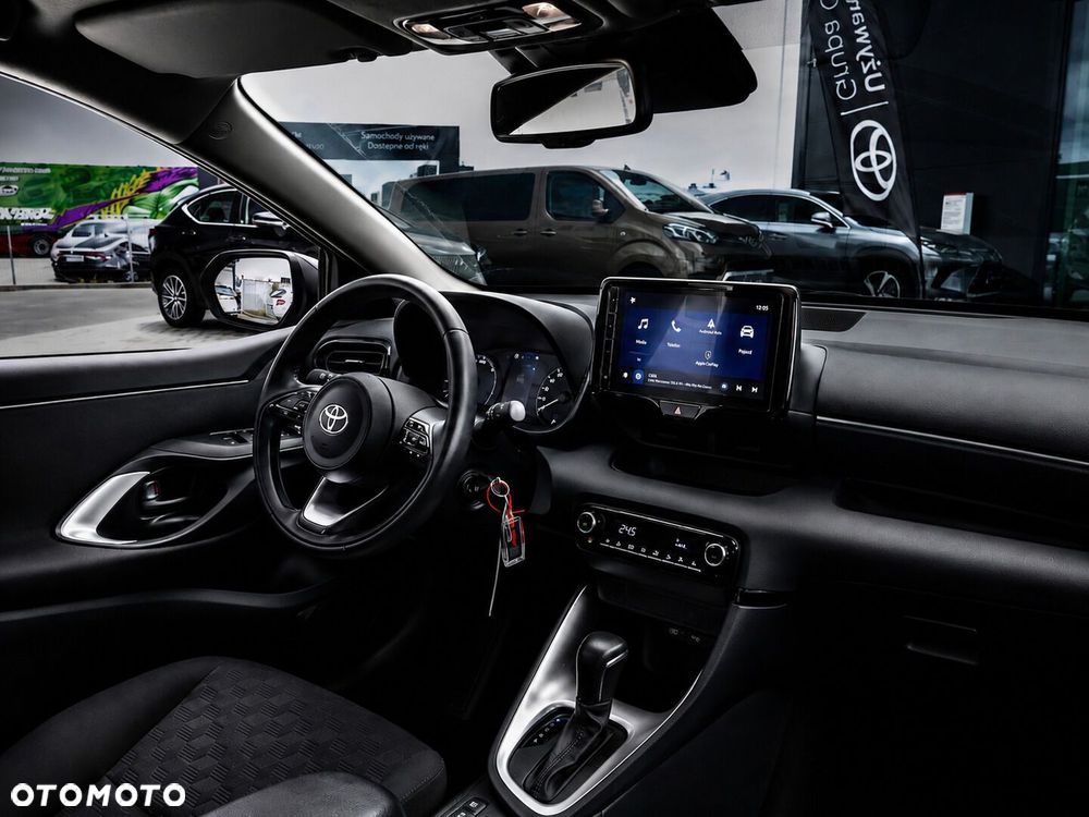 Toyota Yaris - 11