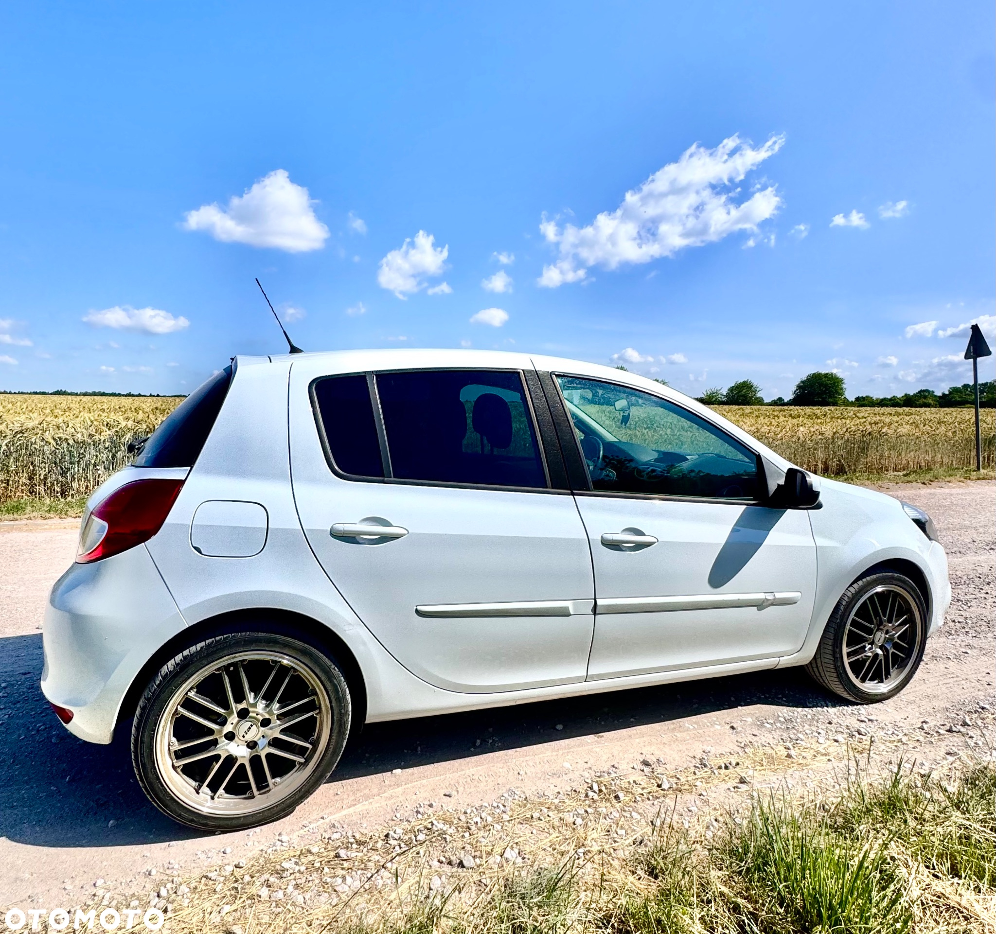 Renault Clio - 10