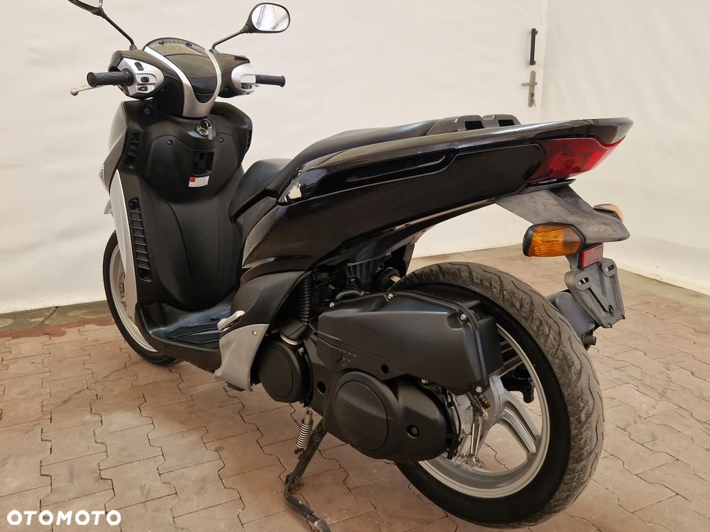 Yamaha X-max - 9