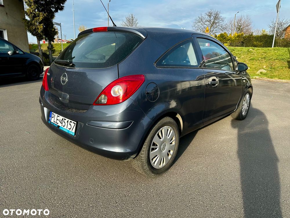 Opel Corsa 1.2 16V Essentia - 5