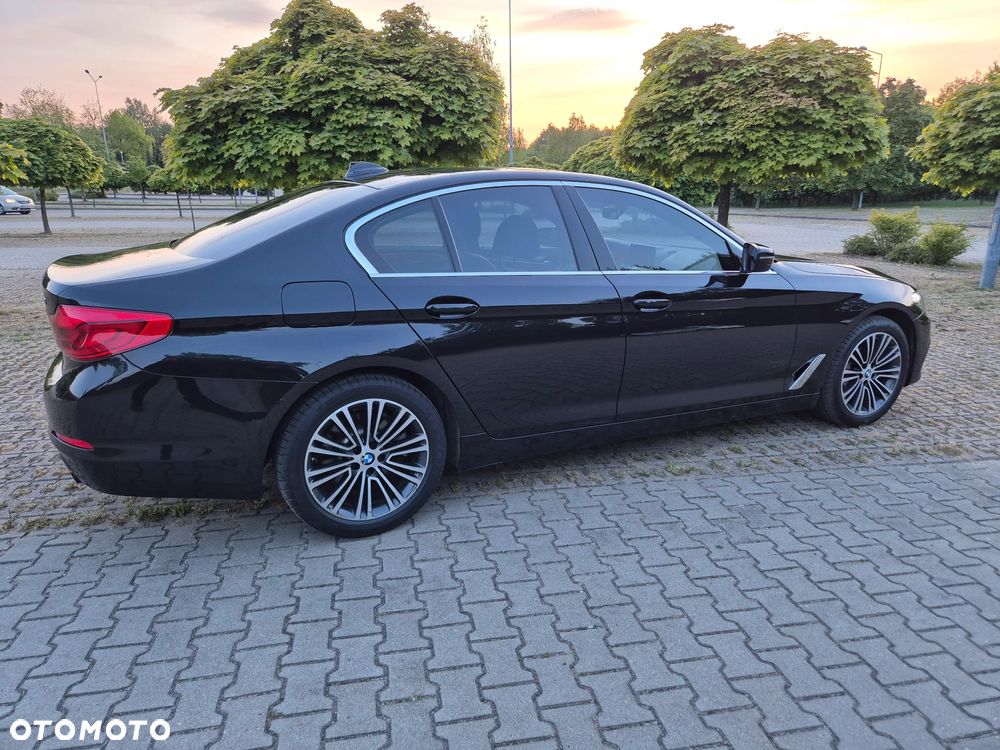 BMW Seria 5 530i xDrive GPF Sport Line sport - 6