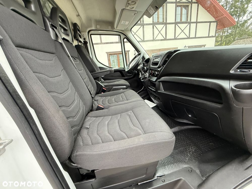 Iveco 35 S  3.0 - 27