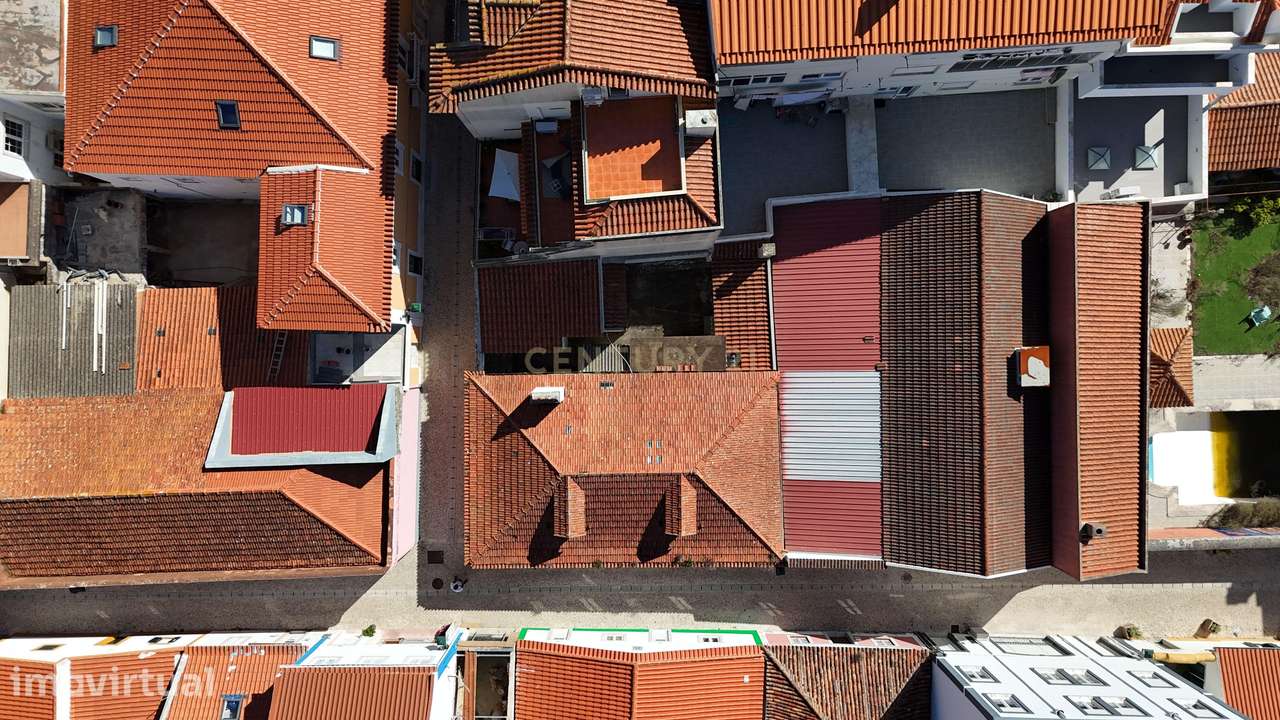 Moradia com projeto aprovado para 3 apartamentos no Centro Histórico d - Grande imagem: 3/19
