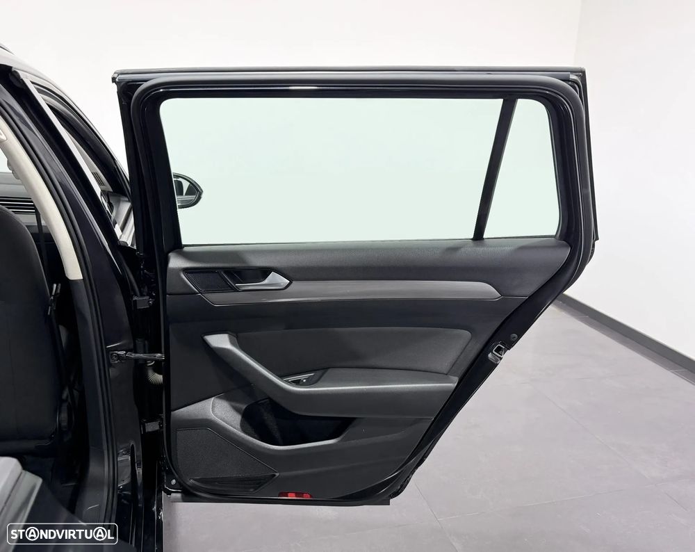 VW Passat Variant 1.6 TDI Confortline - 44