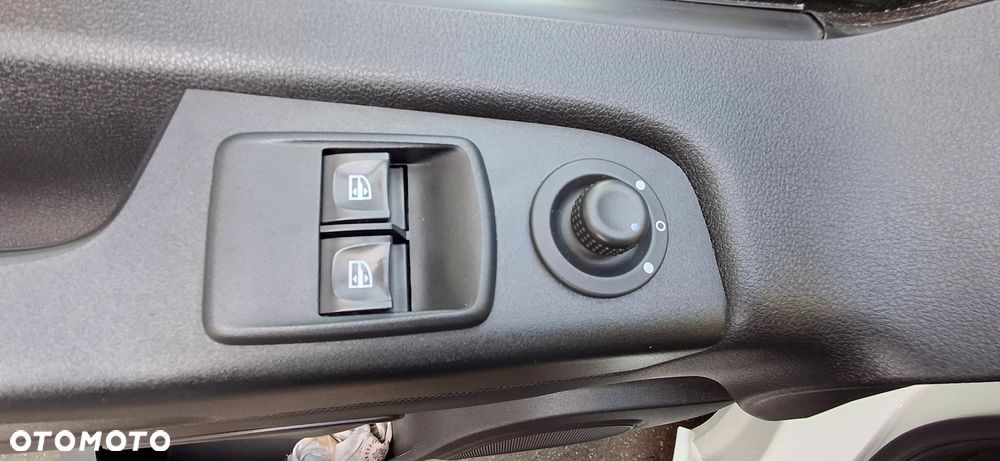 Renault TRAFIC VIVARO VITO T6 CUSTOM EXPERT LIFT KLIMA  LED - 23