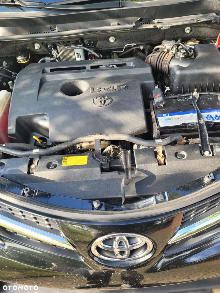 Toyota RAV4 2.2 D-4D Premium - 11