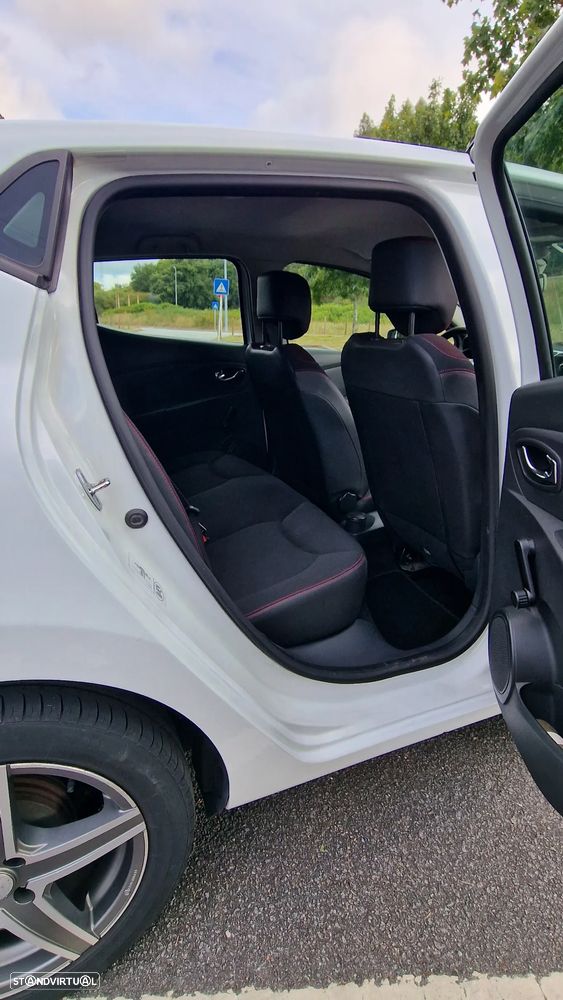 Renault Clio - 6