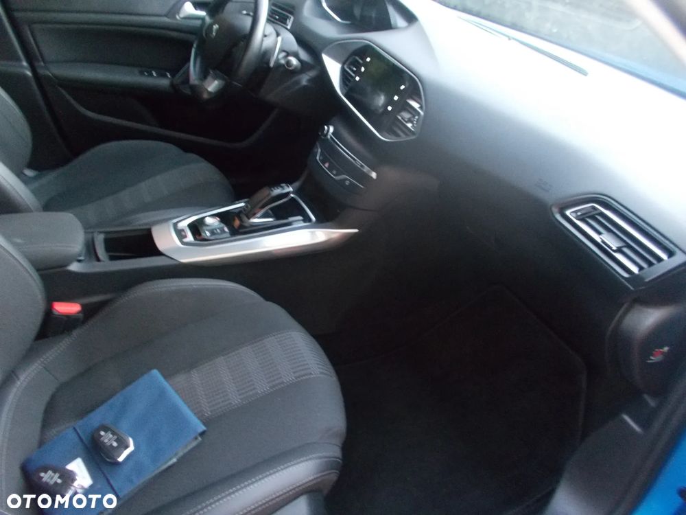 Peugeot 308 - 30
