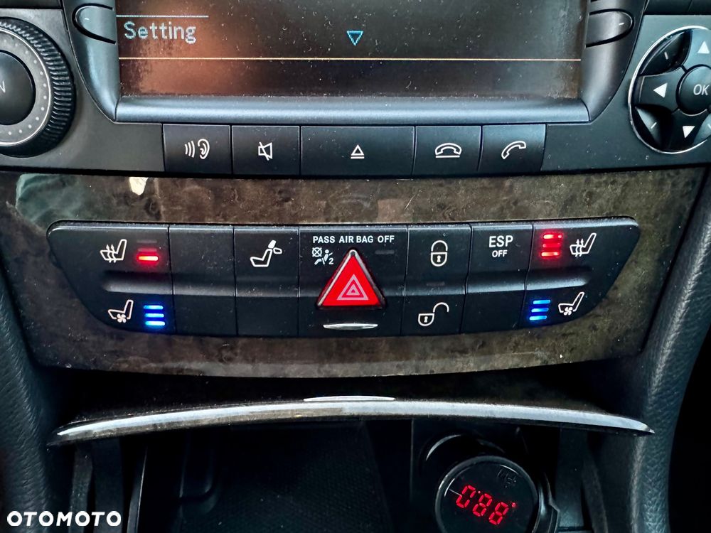 Mercedes-Benz Klasa E 320 CDI Avantgarde - 36