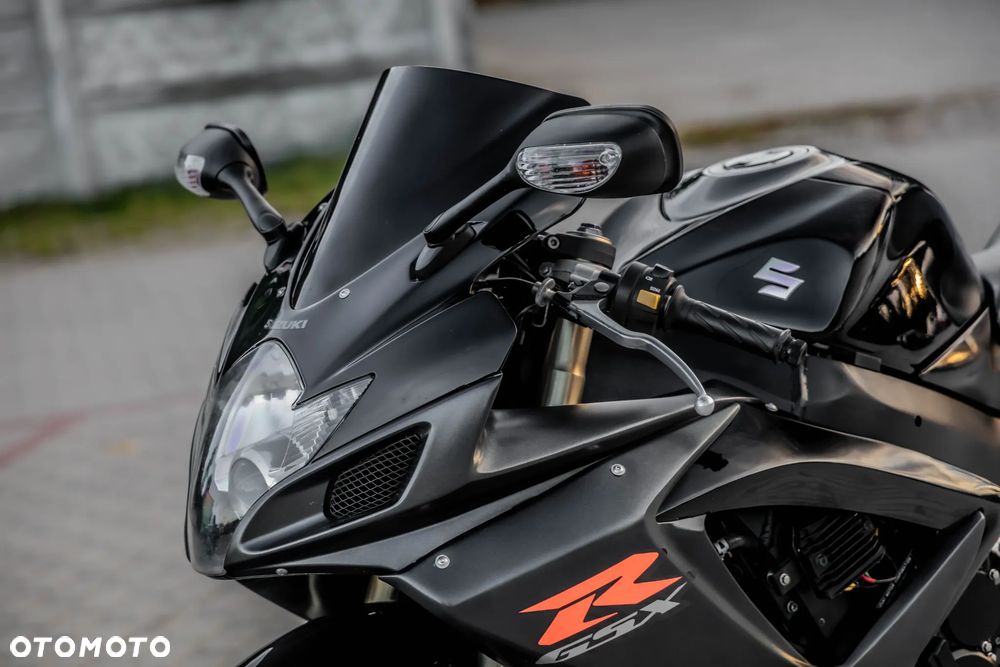 Suzuki GSX-R - 19