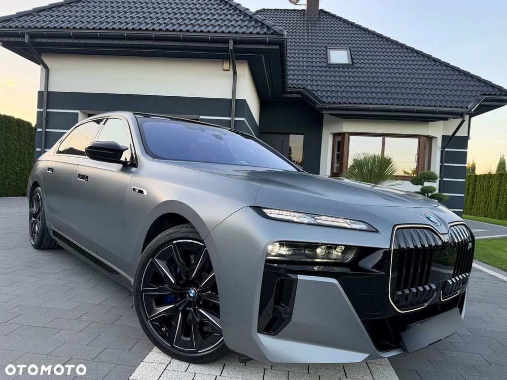 BMW Seria 7 M760e PHEV xDrive Individual Edition sport - 30